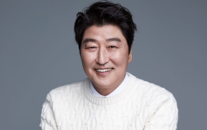Song Kang Ho Perdana Debut Drama 'Uncle Samsik' Setelah 32 Tahun Berkarier