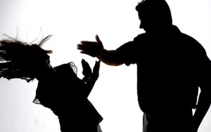 Geger Isu Sutradara 'Terganteng' Tampar dan Dorong Kru Perempuan, Siapa?