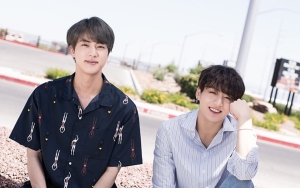 Jin BTS Separo Mabuk Saat Mampir di Live Ultah Jungkook, Kue Jadi Korban