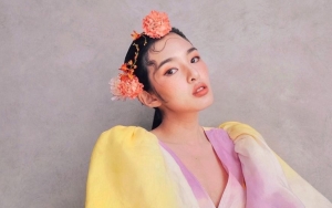 Disebut Mirip Minji NewJeans, Intip 8 Potret Hot Mom Tiffany Joy Istri Chef Arnold