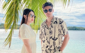 Via Vallen Pamer Foto Mesra Bareng Suami, Pose Jadi Sorotan