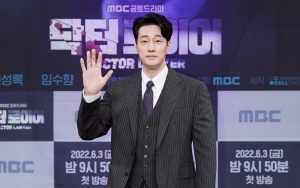 Akhirnya Bikin Akun Instagram, So Ji Sub Posting Foto Jadul di Unggahan Pertamanya