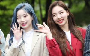 Nayeon TWICE Secara Tak Langsung Bicara Soal Rumor Tak Akur dengan Dahyun?