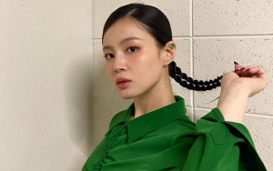 'Demam' Grillz, Lee Hi Sampai Minta Saran Penggemar