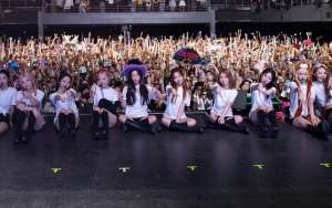 Satu Member LOONA 'Tumbang' Lagi Saat Tur Akibat Cedera Bahu, Fans Protes Keras