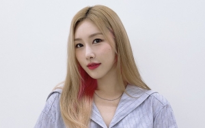 Tak Digaji Saat di SONAMOO, Intip 8 Gaya Hangout Euijin Mulai Dari Ngafe Hingga Mantai