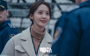 Beda dari yang Ditayangkan, Ekspresi Yoona SNSD Saat Syuting Obati Tahanan di 'Big Mouth' Curi Fokus