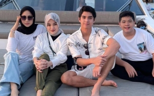 Viral Julukan 'My Love', Foto Al Ghazali dan Sepupu Cantik Berhijab di Masa Lalu Super Cute