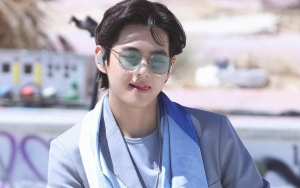 Aurat V BTS Saat Lepas Hanbok Hampir Kelihatan, Member Ini Gercep Bantu Tutupi