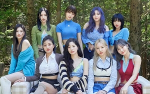 'BETWEEN 1&2' Jadi Album Perdana Twice Habiskan 2 Pekan Berturut di 10 Besar Billboard 200