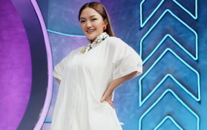 Siti Badriah Mulai Aktif Manggung Usai Punya Anak, Perubahan Penampilan Tubuh Bikin Insecure?