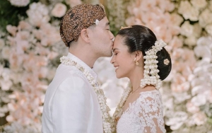 Jesse Choi Suami Tampan Maudy Ayunda Pede Pakai Topi Ahjumma, Super Cute