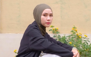 Pacaran Bareng Suami, Zaskia Adya Mecca Malah Tak Leluasa?