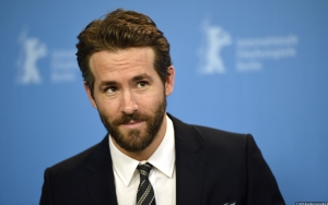 Ryan Reynolds Jalani Pemeriksaan Usus Besar, Sakit Apa?