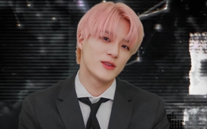 Tampak Simpel, Harga Kemeja Flanel & Topi Jeno NCT Dream Pulang dari New York Tak Main-main