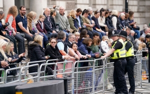 Capai Kapasitas, Antrean Pelayat Ratu Elizabeth II di London Ditutup