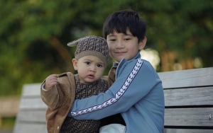Sempat Mewek Diajak ke Luar Negeri, Rafathar Putra Gigi Kini Full Senyum Jelajah Amrik Bareng Cipung