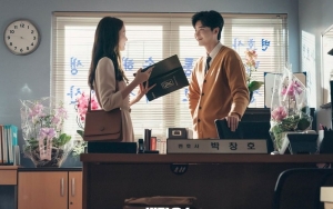 Tak Ditayangkan, Interaksi Yoona-Lee Jong Suk Jauh Lebih Manis Saat Syuting Adegan Sedih 'Big Mouth'