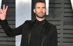 Muncul Wanita Lain Yang Ngaku Dapat Pesan Genit Dari Adam Levine Pasca Isu Selingkuh Mencuat