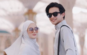 Rey Mbayang Akui Berkali-kali Sebut Dinda Hauw Begini Saat di Madinah