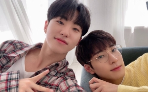 Selfie Berdua, Hoshi dan Wonwoo SEVENTEEN Laporan Dalam Perjalanan ke Jakarta