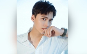 Hindari Media, Li Yi Feng Muncul di Depan Publik Pertama Kali usai Terlibat Skandal Prostitusi