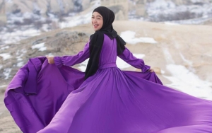  8 Potret Kebersamaan Ria Ricis dengan Keluarga, Ungkap Alasan Tak Pajang Foto Di Sosmed