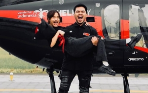 Aura Thariq dan Fuji Bak Calon Manten di Tedak Siten Ameena, Momen Cium Tangan So Sweet