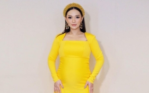Lahirkan Anak Kedua, Zaskia Gotik Pancarkan Aura Mom Figure dalam 10 Potret Ini