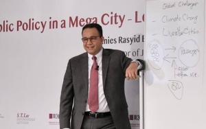 Anies Baswedan Beri Respons Tak Terduga Usai Dilaporkan ke Bawaslu Gegara Tabloid