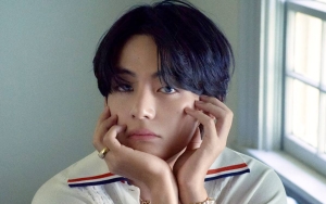 Cara Santai V BTS Tanggapi Permintaan Wartawan Berujung 'Digoda'