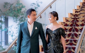Rumah Tangga Disorot, 8 Potret Regi Datau Yang Biasa Cool Kocak Bareng Ayu Dewi