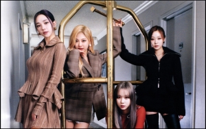 Akhirnya Bisa Tampil Lengkap Usai NingNing Nyusul, aespa Pikat Fans di Paris Fashion Week