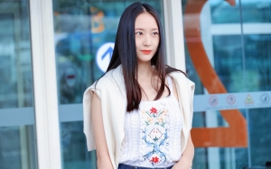 Fashion Bandara Krystal di Masa Lalu Mendadak Jadi Perbincangan 