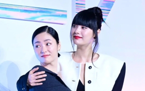 Nana Pamer Pemotretan 'Glitch' Bareng Jeon Yeo Bin, Tato Ngintip Curi Fokus