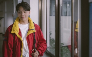 Yeo Jin Goo Tampil Jadi Mahasiwa Tahun 90-an di Film 'Ditto'