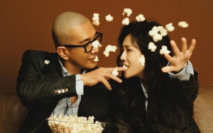 Barbie Hsu dan DJ Koo Tak Ragu Mesra-Mesraan Hingga Pamer Tato Couple