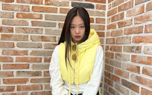 Outfit Jennie BLACKPINK Banjir Peniti di Photoshoot Baru, Terlalu Kurus?