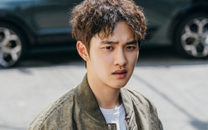 D.O. EXO Pukuli Kepala Sendiri di Lokasi Syuting 'Bad Prosecutor', Fans Auto Khawatir
