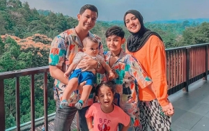 Sikap Sonny Septian ke Anak-Istri Saat Jadi Model Disorot, Dijuluki ‘The Real Gorgeous Dad’