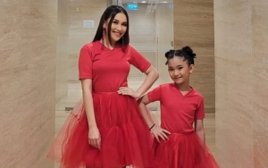 Cerita Kocak Ayu Ting Ting Soal Sang Putri Ogah Peluk Dirinya: Iqis Malu Lihat Bunda