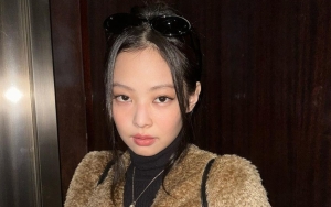 Jennie BLACKPINK 'Ketagihan' Mirror Selfie, Tak Tahan Jika Lihat Cermin