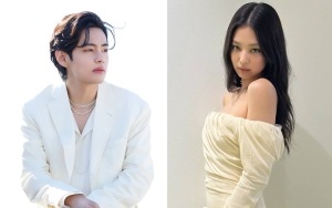 Kocak, Beda Pose V BTS Vs Jennie BLACKPINK Saat Lakukan Flying Yoga