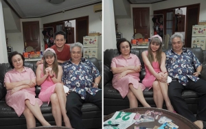Sering Bikin Heboh, 7 Potret Kalem Denise Chariesta Saat Bersama Ortu