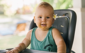 Kenali Baby Led Weaning, Metode Pengenalan MPASI Yang Diterapkan Nikita Willy