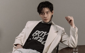 Lee Jong Suk Jadi Pria Berseragam, Tatapan Jahat di Poster 'Decibel' Berhasil Curi Fokus