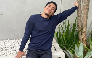 Sentilan Desta Untuk Lelaki yang Lempar Bola Biliar