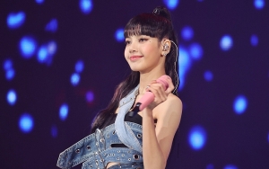 Lisa Bak Pesulap Saat Tangani Wardrobe Malfunction di Konser BLACKPINK