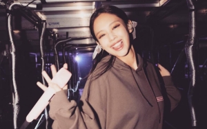 Jennie BLACKPINK Post Foto Jepretan Fans: Aku Bakal Rilis BTS 'You & Me'