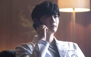 Bak Harimau, Akting Lee Jong Suk sebagai Teroris Bikin Staf 'Decibel' Membeku